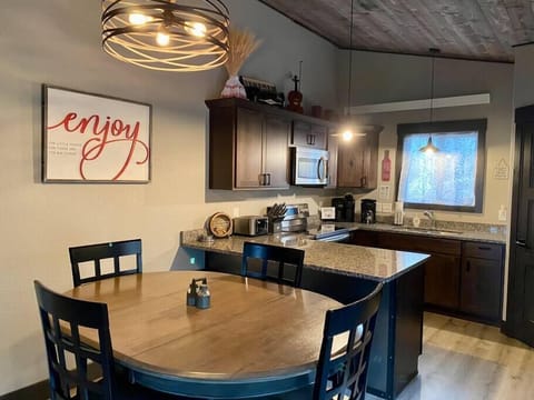 9c8b7b5a-ff86-4654-a565-1cd710cfc724