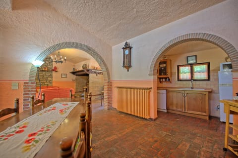 Dining Room, Kitchen