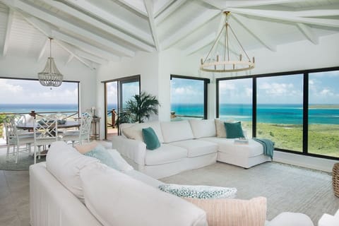 Breathtaking Views! Enjoy High-End Everything! Gorgeous and Comfy furniture