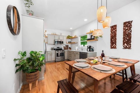 Dining made delightful in this inviting space 🍽️✨