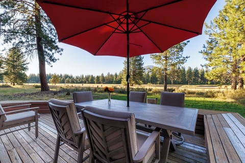Enjoy the patio with views of Glaze Meadow, Heron Lake, and Black Butte.