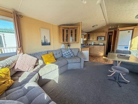 Plan your next family holiday at Southview Holiday Park Skegness, where you can enjoy the beauty of Skegness in England, visit Skegness Aquarium, and relax in the living room in a caravan after a day of fun.