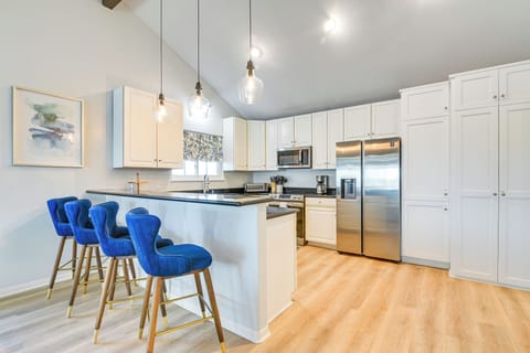 Kitchen | Cooking Basics | Dishwasher | Pots & Pans | Keurig & Drip Coffee Maker