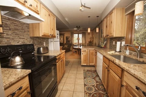 Beautiful stocked kitchen with EVERYTHING you could need (and a heated floor too