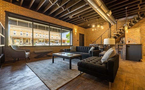 Welcome to Downtown Loft- modern style loft in the heart of downtown Cody