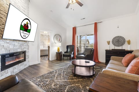 Comfortable Living Room with Cable TV/DVD and Sofa Bed