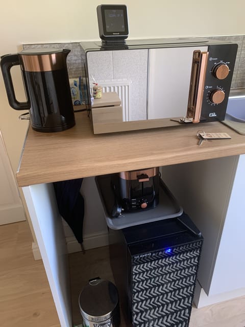 Toaster, Kettle,Mircowave, Fridge 