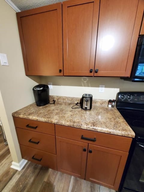 Keurig and toaster available