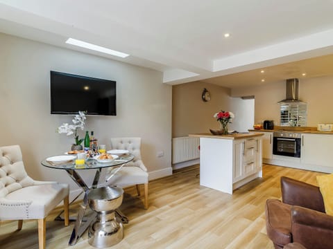 Kitchen/diner | Twoo Hoots, Holt