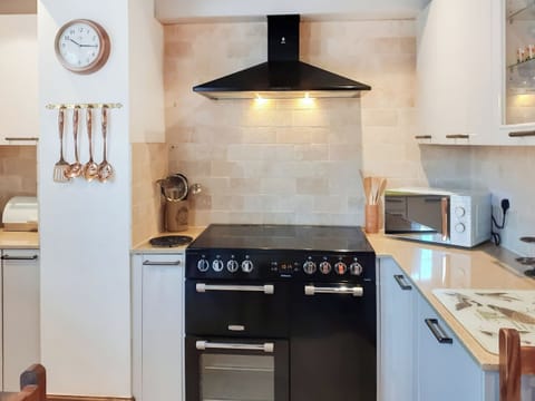 Kitchen | Borough Beck Cottage, Helmsley
