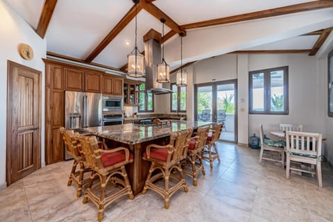 Surfside Gecko - Large Oceanfront Villa with Pool, Close to Village (5297)