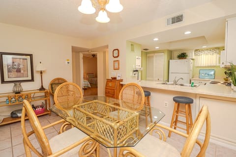 St. Augustine Beach Rentals Dining Room