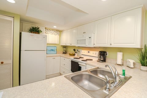 St. Augustine Beach Rentals Kitchen