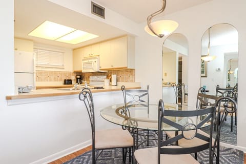 St. Augustine Beach Rentals Dining Room