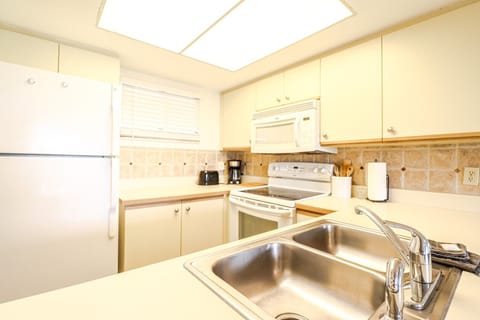 St. Augustine Beach Rentals Kitchen