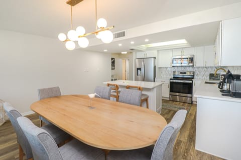 St. Augustine Beach Rentals Dining Room