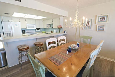 St Augustine Oceanfront Condos dining room
