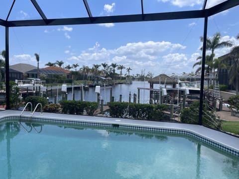 new panoramic pool cage