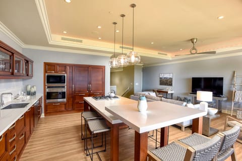 Gourmet Kitchen - high table dining, two refrigerator/freezers new countertops