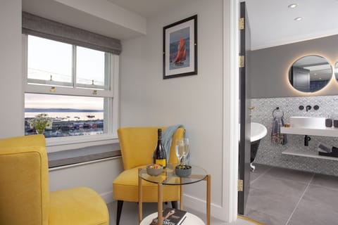 Seating area overlooking Brixham harbour - Vigilance Suite