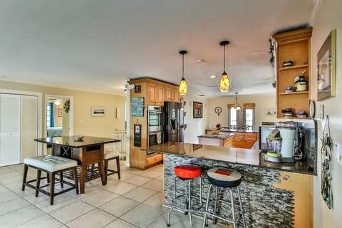 Spacious Kitchen, Breakfast Nook & 2 Additional Dining Areas!