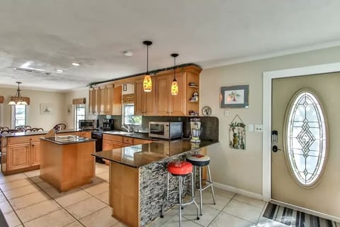 Huge Gourmet Kitchen with Plenty of Room for Family Gatherings!