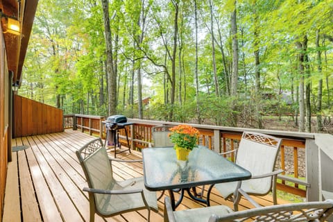 Lake Harmony Vacation Rental | 2BR | 2BA | 1,200 Sq Ft | Stairs Required