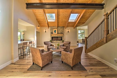 Reno Vacation Rental | 6BR | 4BA | Stairs Required | 6,000 Sq Ft