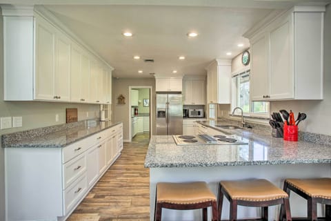 Kitchen | Fully Equipped