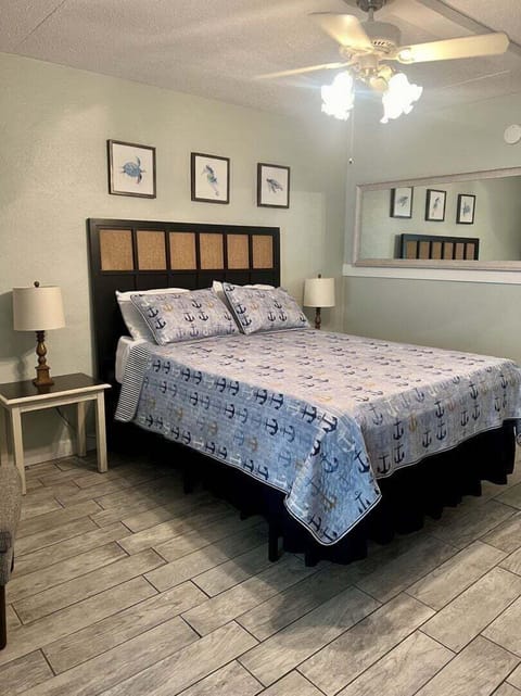Beachview Unit 221 located in the heart of Gulf Shores, AL