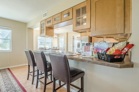 It’s giving: wine poured, playlist on, something simmering.