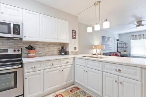 We've packed our kitchen full of everything you might need to make a homecooked meal for your family. Stock up on groceries and spices at our charming local grocery Blue Marlin South Padre Island!