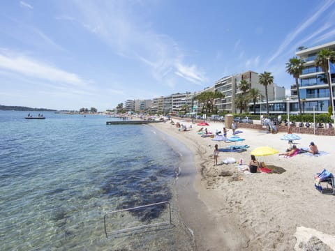 beaches only 30 meters from the apartment
