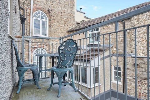 Rosedale House, Richmond - Host & Stay