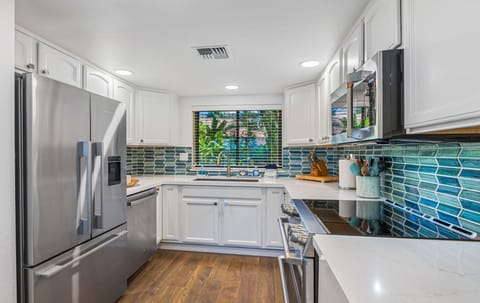 WE'RE FOODIES, SO WE'RE PROVIDING YOU WITH A TRUE GOURMET KITCHEN.