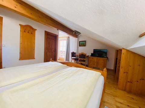 Double room with shower, WC - Wengerbauer, Pension Farm Stay in Salzburgerland