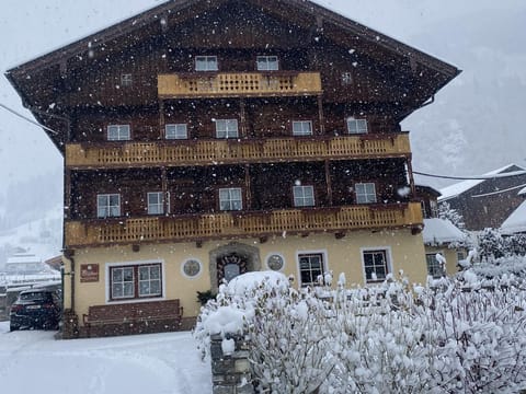 Double room with shower, WC - Wengerbauer, Pension Farm Stay in Salzburgerland