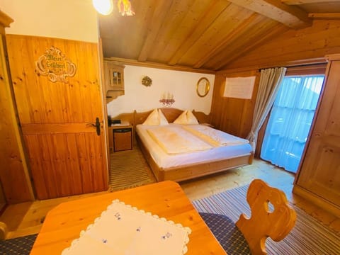 Double room with shower, WC - Wengerbauer, Pension Farm Stay in Salzburgerland