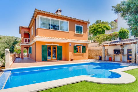 Great villa with swimming pool and spa, for holiday rental in Portals Nous, Majorca