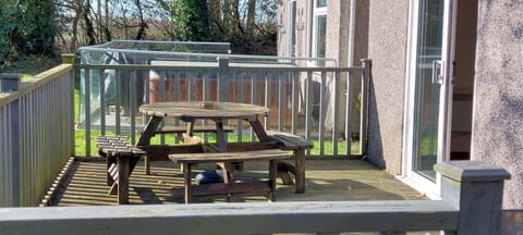 Enclosed Large Decking Area