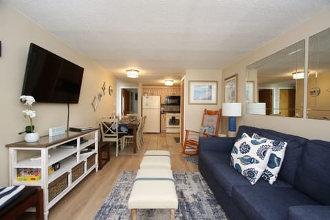 Living room, Dinette area, kitchen