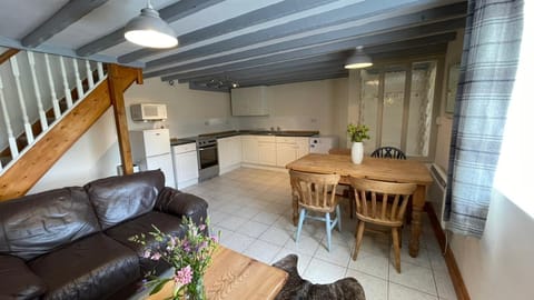 lounge/diner/kitchen