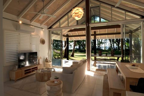 Nikatara - Mission Beach - Living Area View