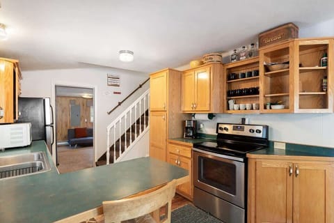 Kitchen and breakfast nook