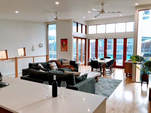 Villa 95 South Shores Resort - open plan upper level