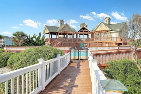 Beach Club and Pool at Oak Island