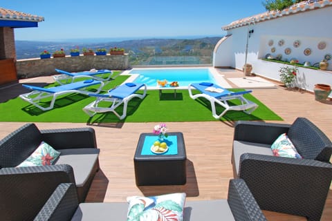 Enjoy this unique pool terrace with spectacular views.