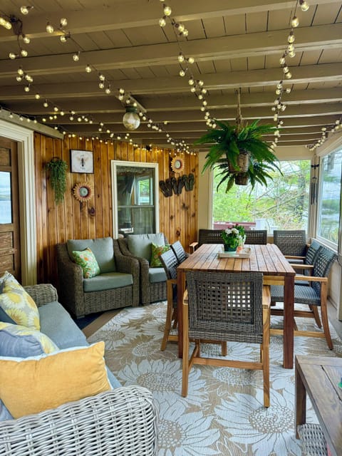 Screened Porch