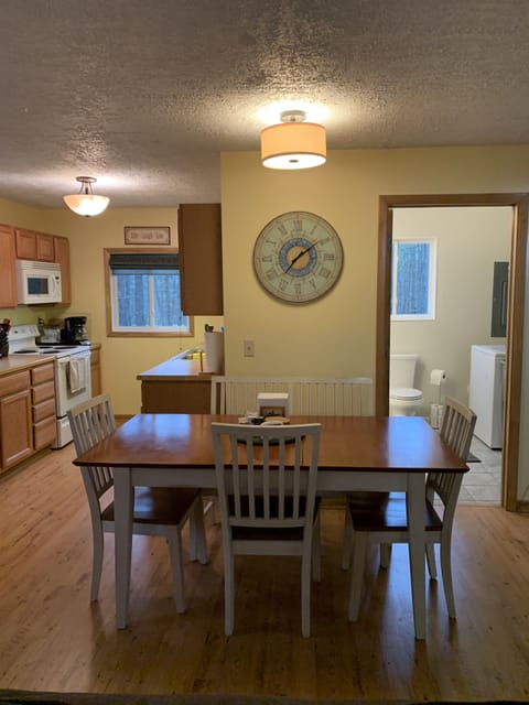 Dining/Kitchen
