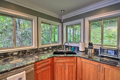 Fully Equipped Kitchen | Spices